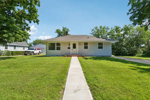 E Edgewater St-S1407-001.jpg