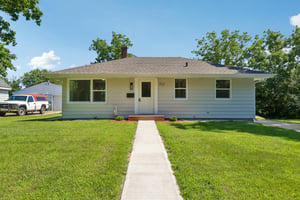 E Edgewater St-S1407-002.jpg