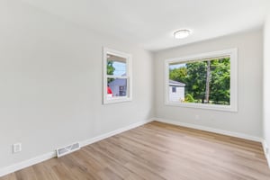 E Edgewater St-S1407-016.jpg