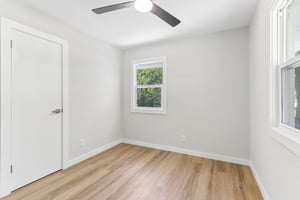 E Edgewater St-S1407-020.jpg