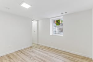 E Edgewater St-S1407-026.jpg