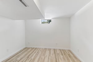 E Edgewater St-S1407-028.jpg