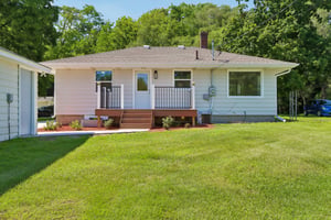 E Edgewater St-S1407-038.jpg
