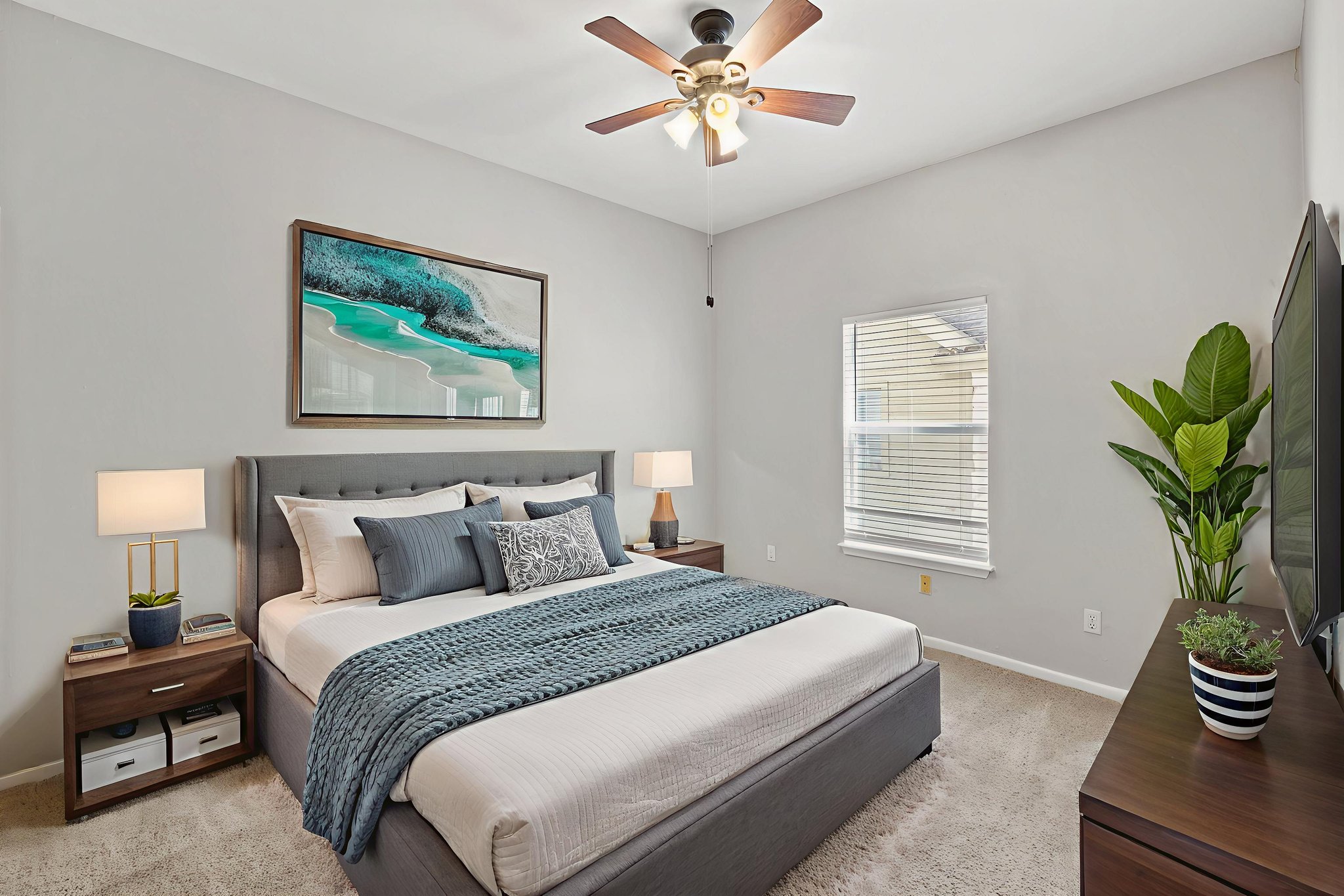 0M6A6620 (2) virtually staged.jpeg