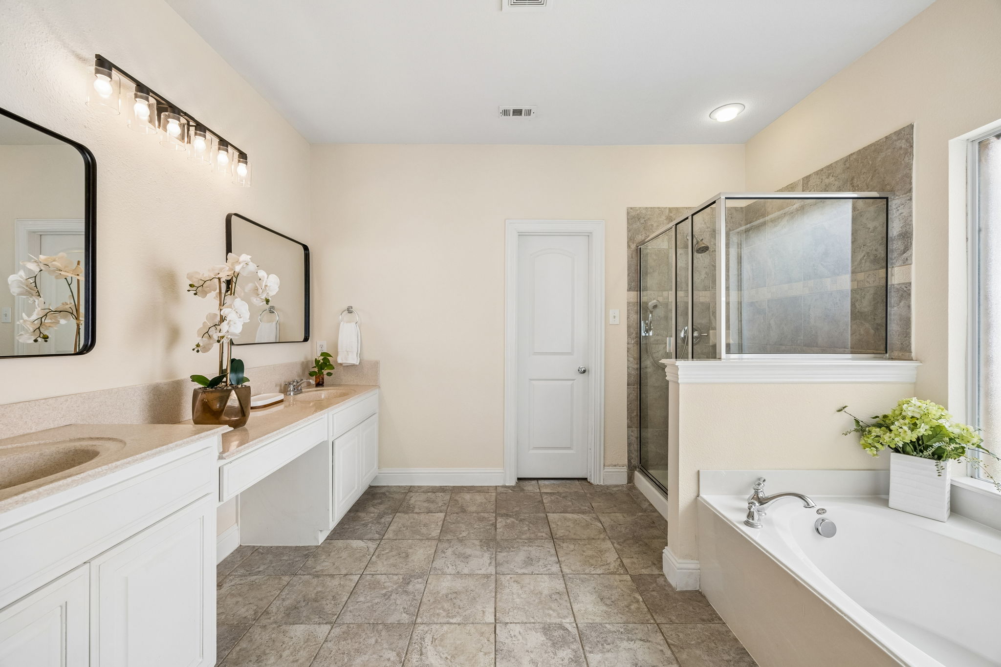 712Lathrop_022