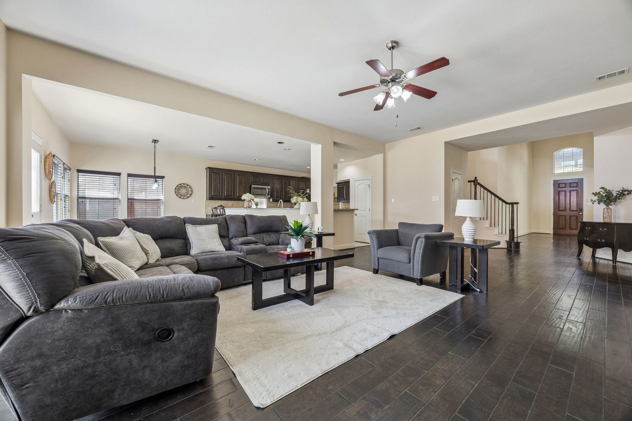 712Lathrop_010