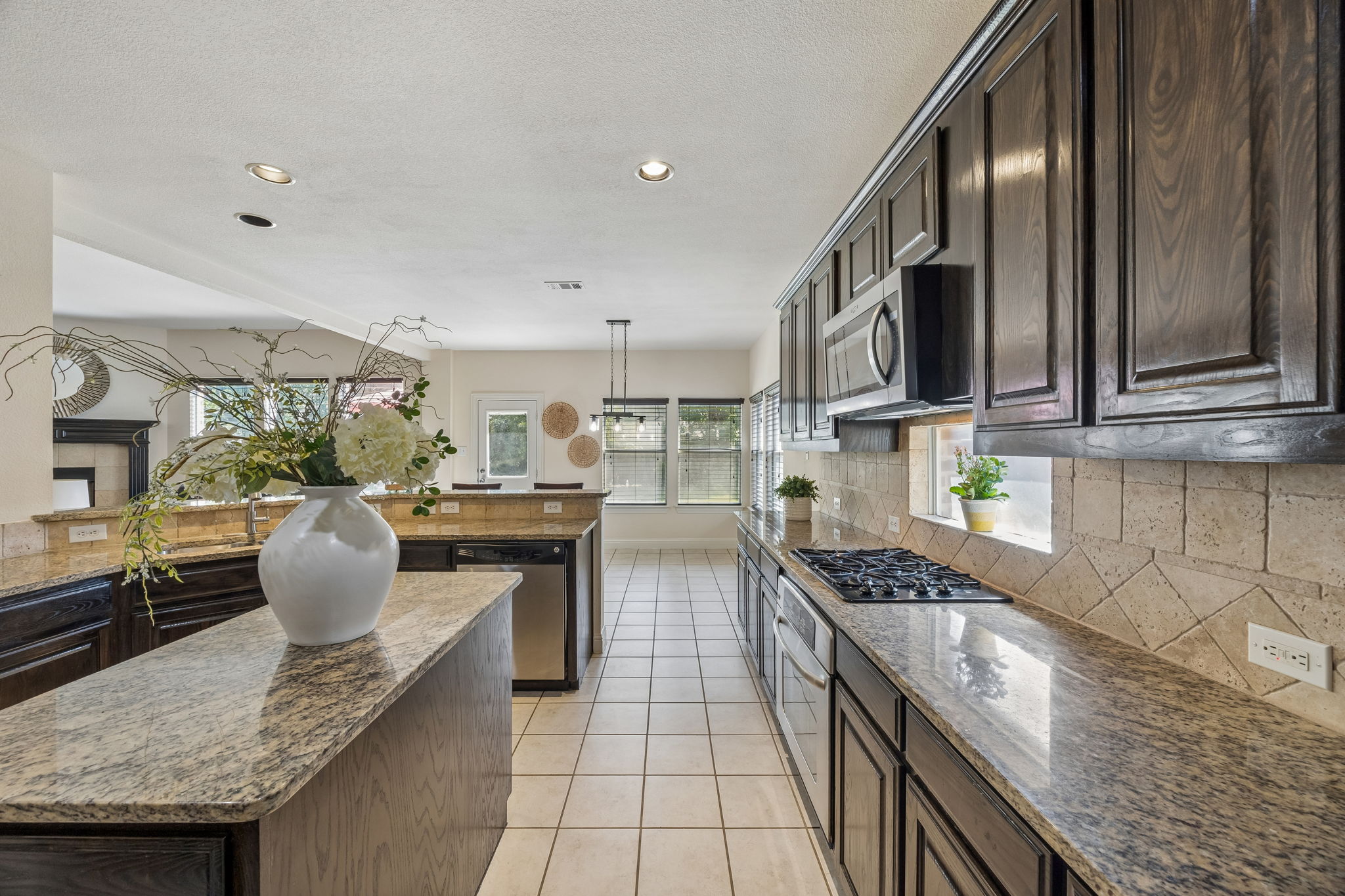 712Lathrop_014