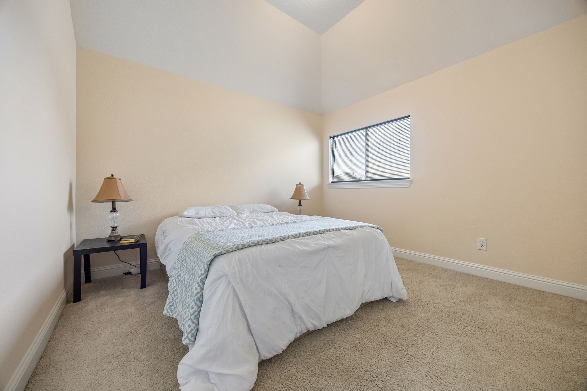 712Lathrop_030