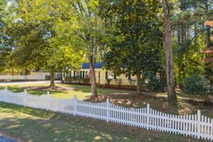  Photo 40
