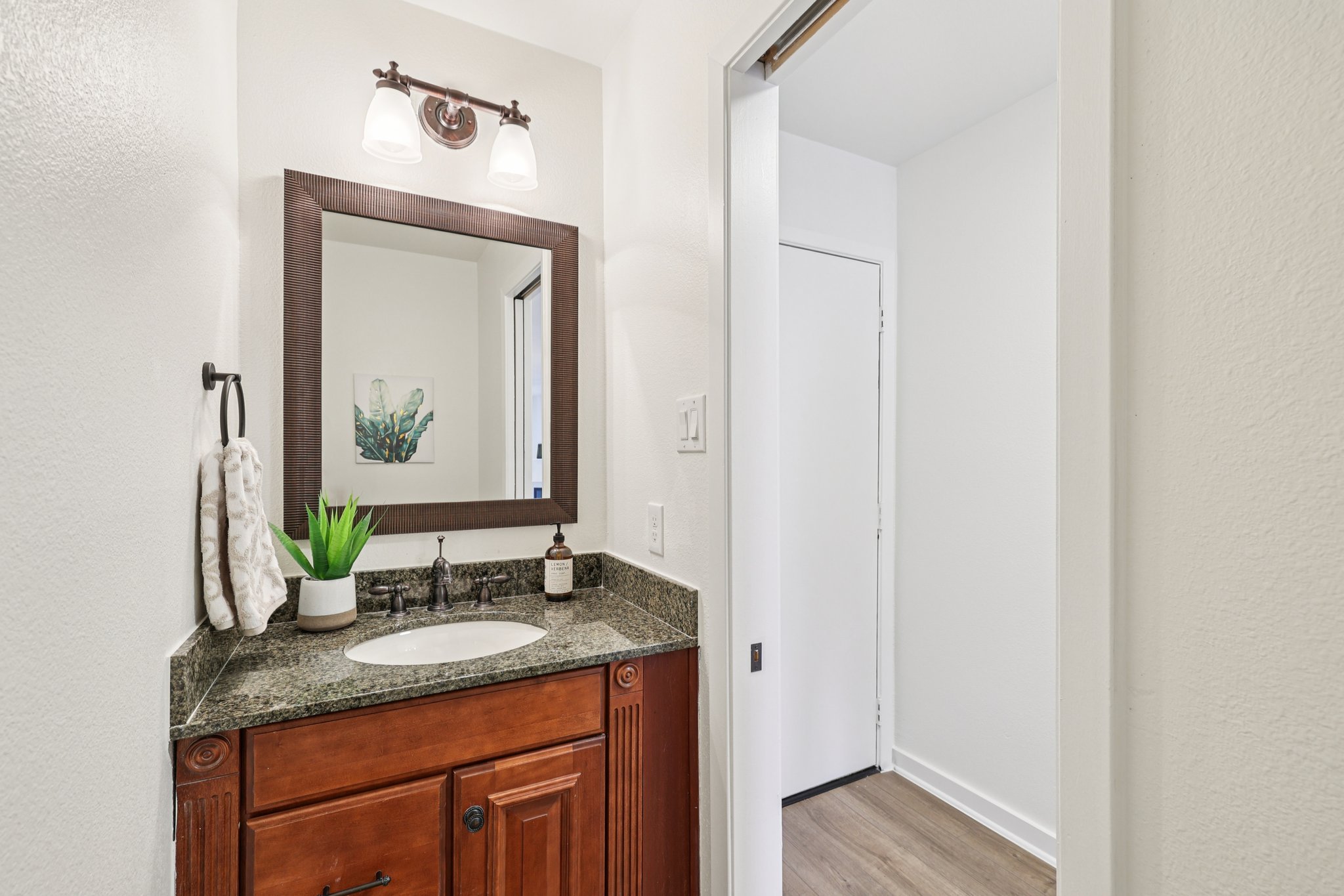 Wood Hollow Dr 52-S1309-042.jpg