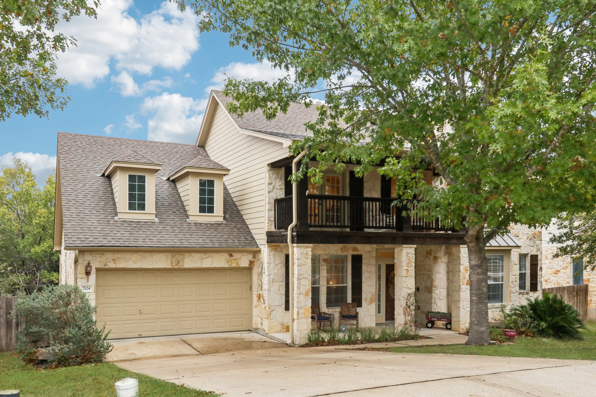 Via Dono Dr-L0212-002.jpg