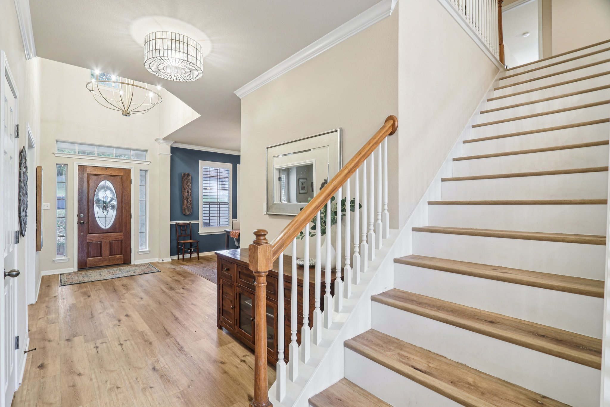 Via Dono Dr-L0212-007.jpg