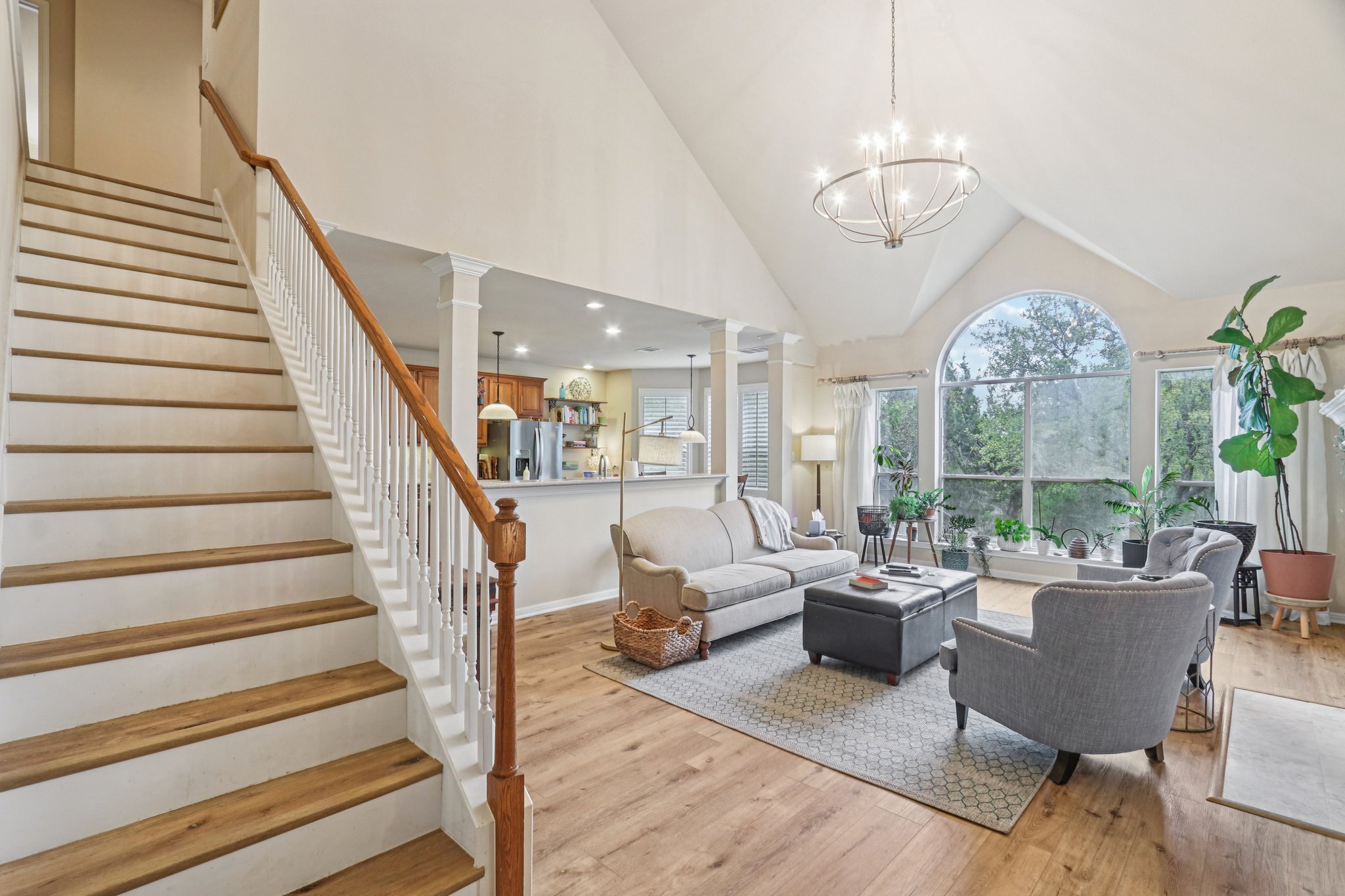 Via Dono Dr-L0212-009.jpg