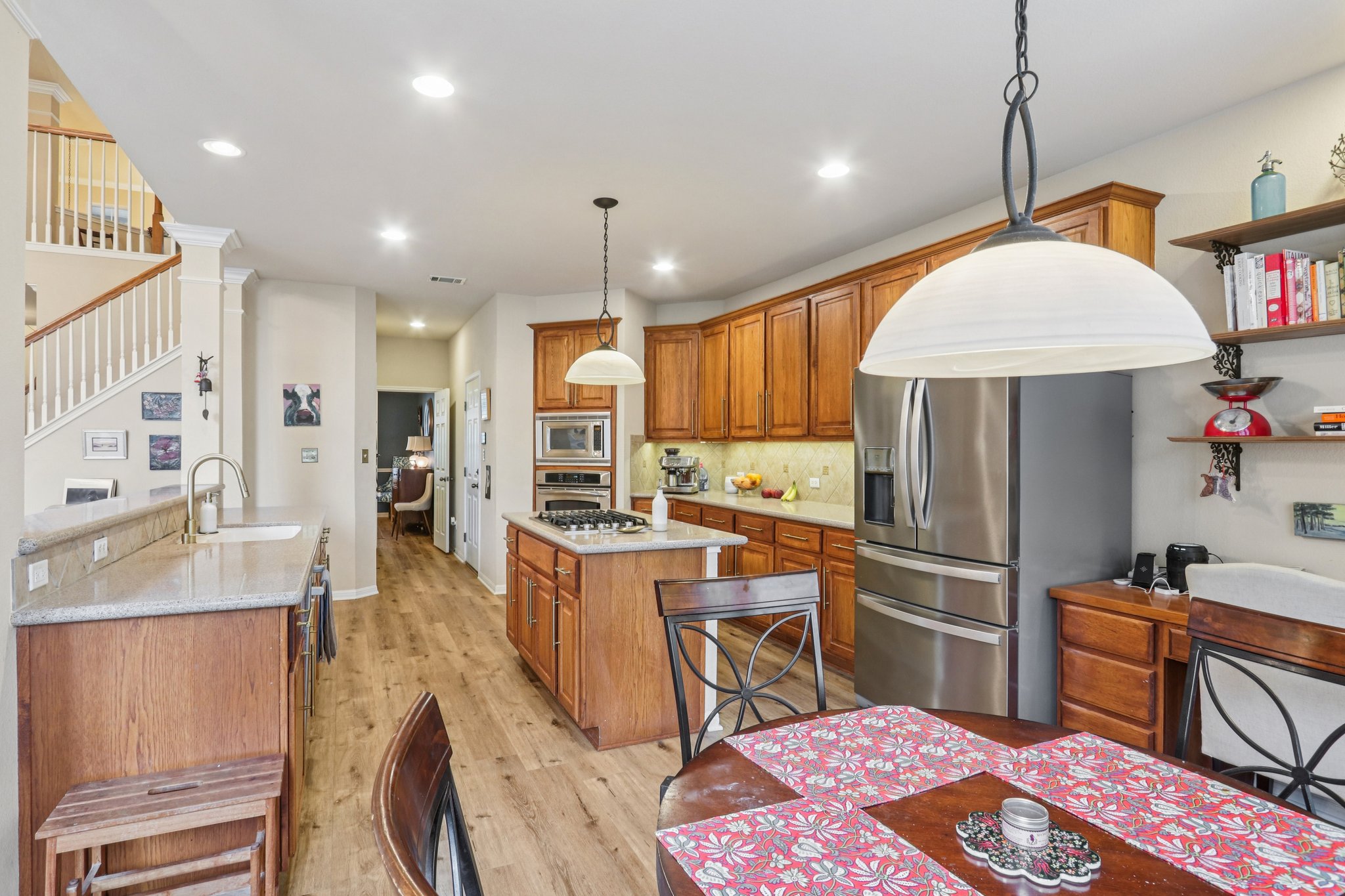 Via Dono Dr-L0212-023.jpg