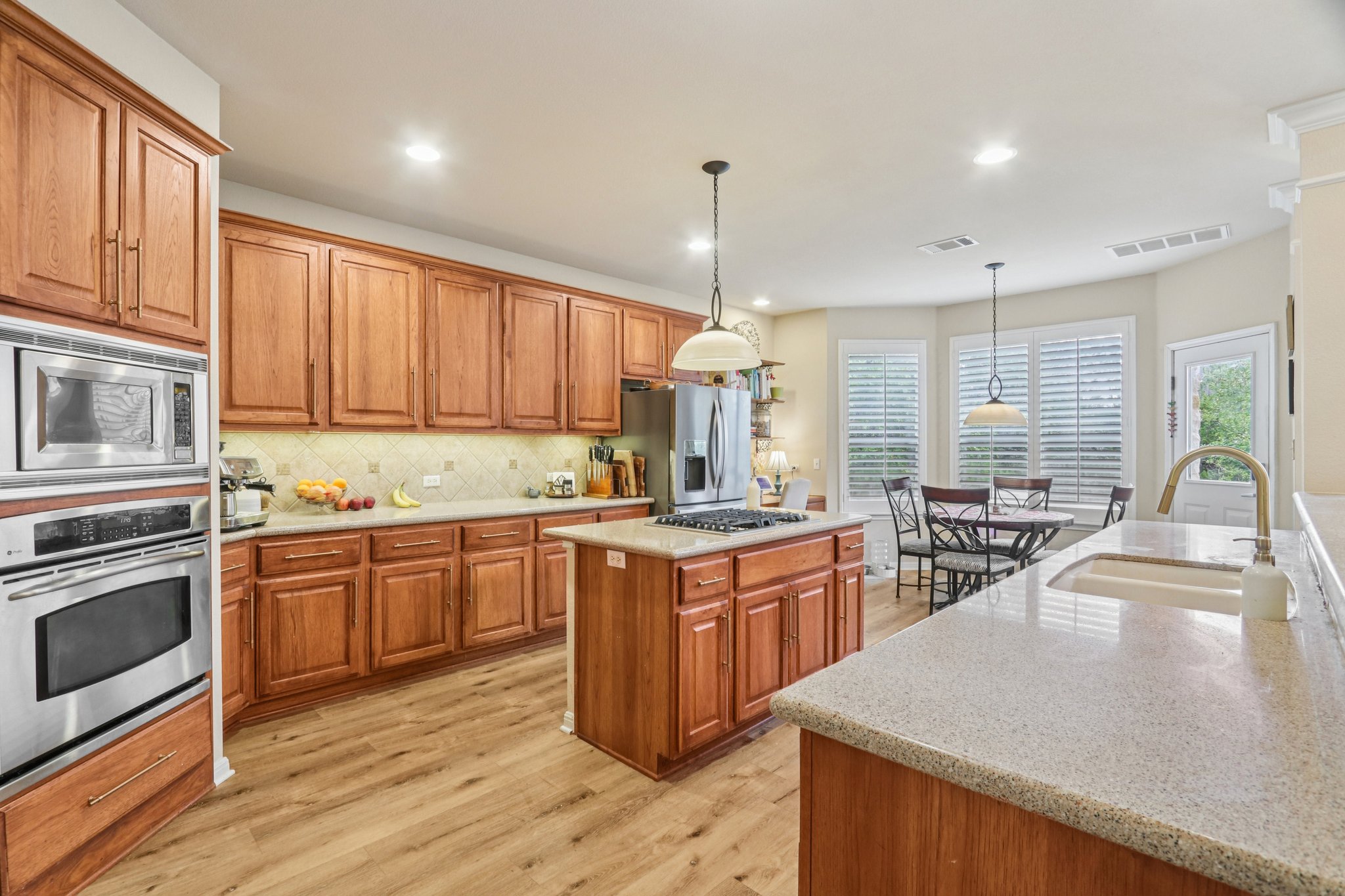 Via Dono Dr-L0212-026.jpg