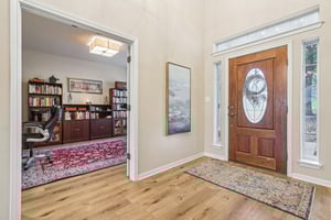 Via Dono Dr-L0212-005.jpg