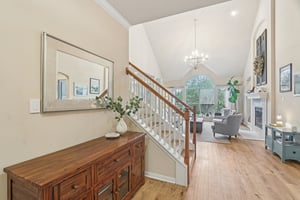 Via Dono Dr-L0212-008.jpg