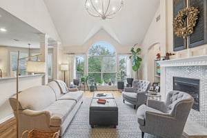 Via Dono Dr-L0212-011.jpg