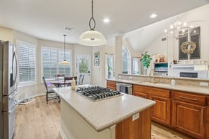 Via Dono Dr-L0212-027.jpg