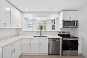 Kitchen 3 of 3 –r
