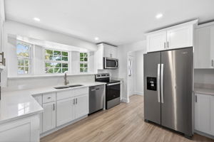Kitchen 1 of 3-r