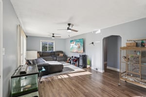 E State St-S1909-011.jpg