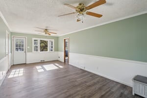 E State St-S1909-029.jpg