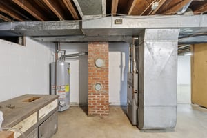E State St-S1909-040.jpg