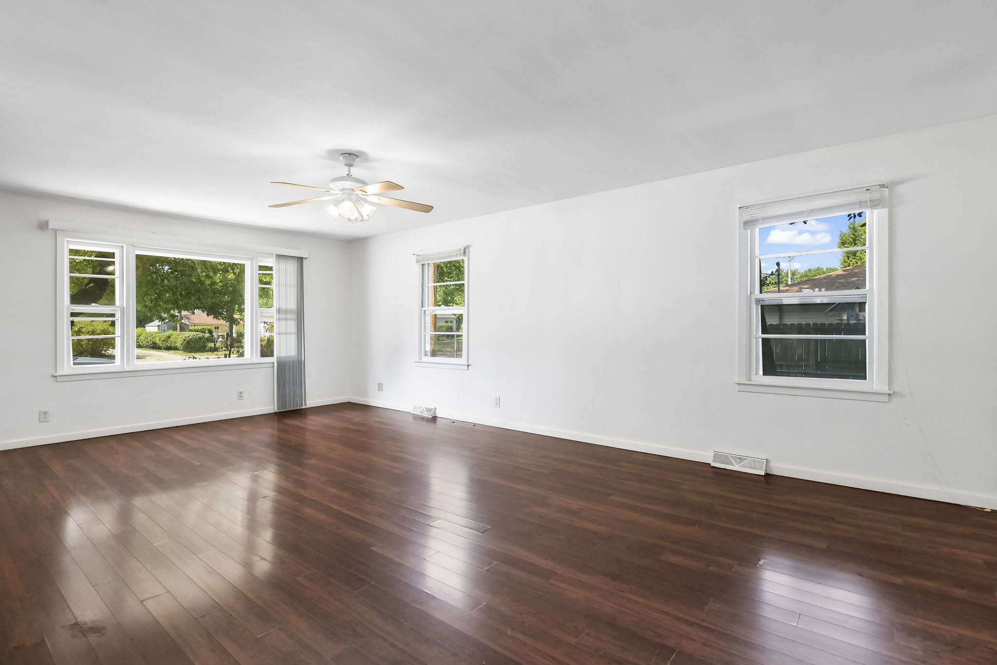 713 Outer Park Dr, Springfield, IL 62704 Design Eyes Photography