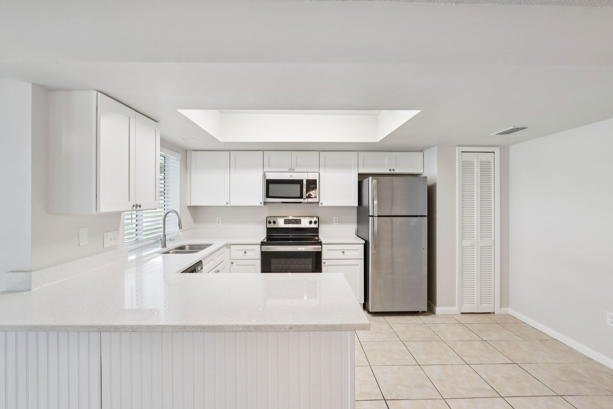 SE 35th St-S0109-009.jpg