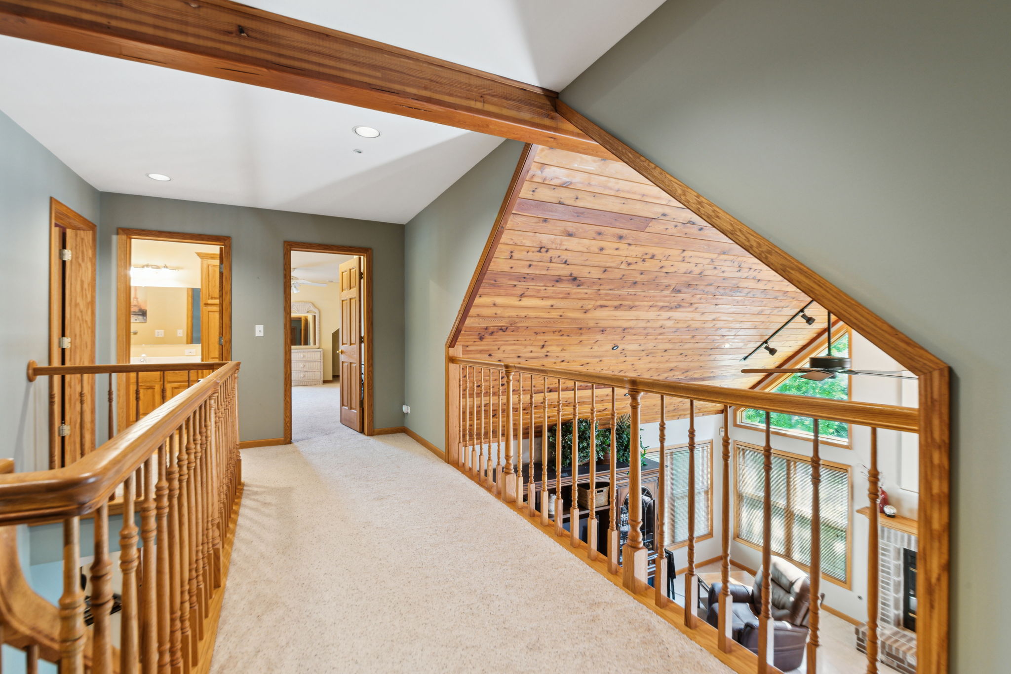 17_Interior