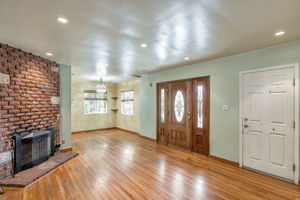 008_7134 Stansbury Ave 