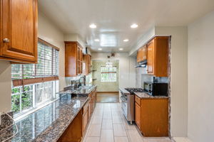012_7134 Stansbury Ave 
