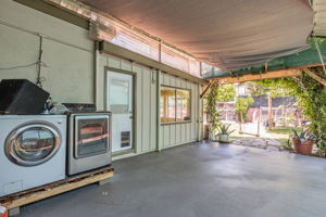 029_7134 Stansbury Ave 