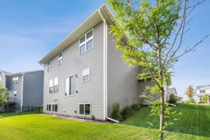 27_Exterior