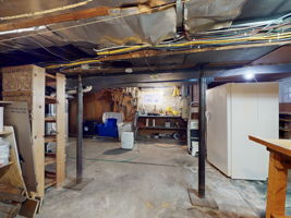  Photo 48