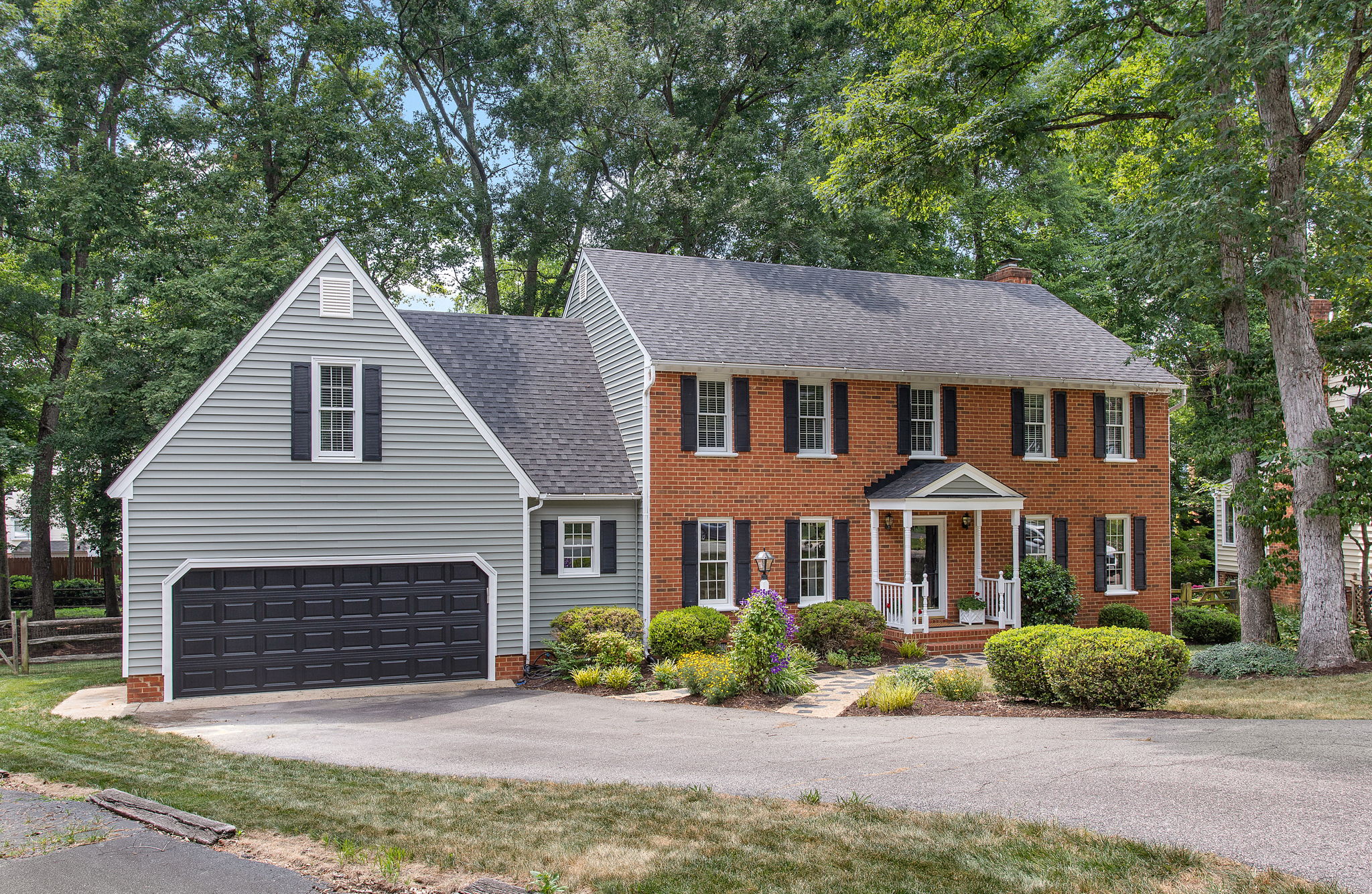 01-Exterior Front