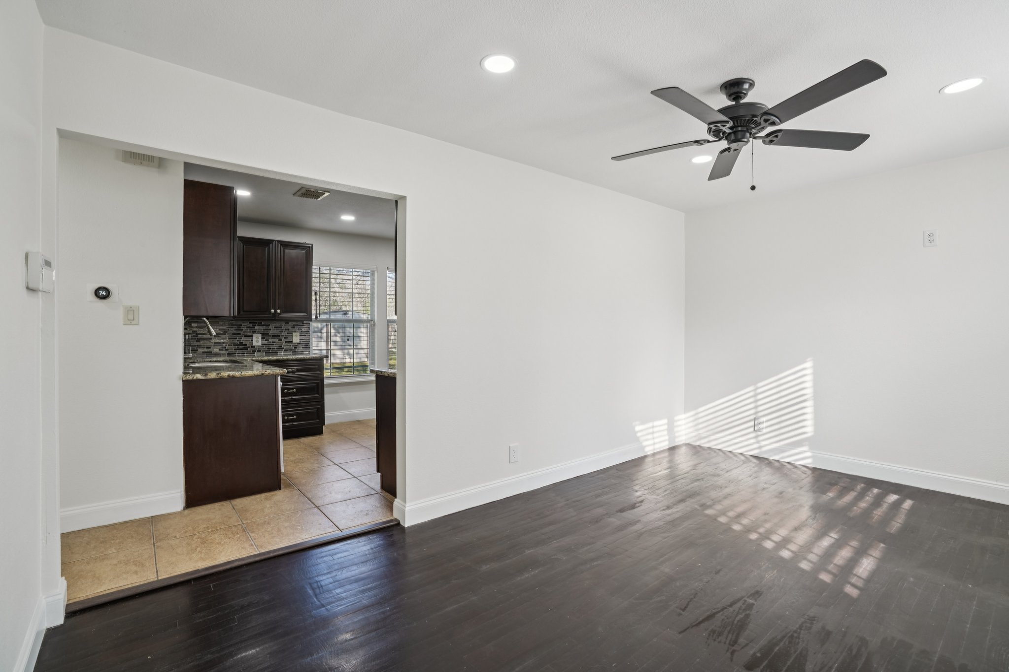 S Milam St-S0103-008.jpg