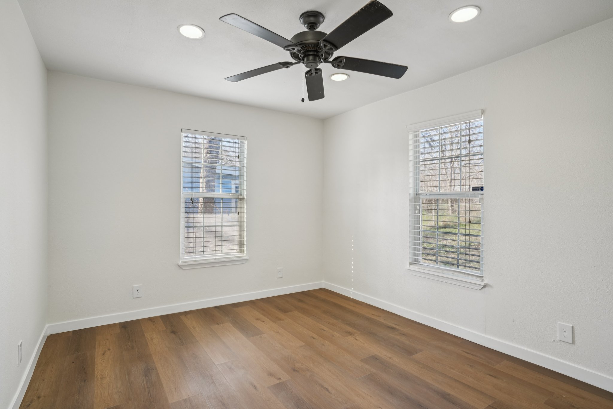 S Milam St-S0103-014.jpg