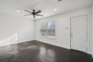 S Milam St-S0103-005.jpg