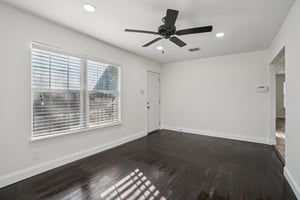 S Milam St-S0103-007.jpg