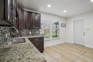 S Milam St-S0103-009.jpg