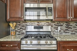 S Milam St-S0103-011.jpg