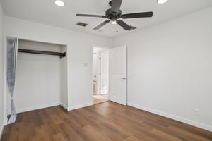 S Milam St-S0103-015.jpg