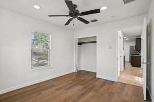 S Milam St-S0103-016.jpg