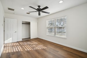 S Milam St-S0103-021.jpg