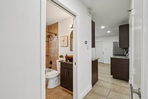 S Milam St-S0103-024.jpg