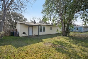 S Milam St-S0103-028.jpg