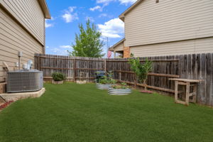 Photo 47