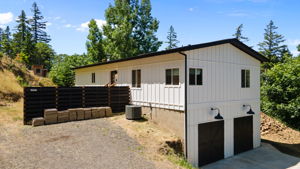  Photo 0